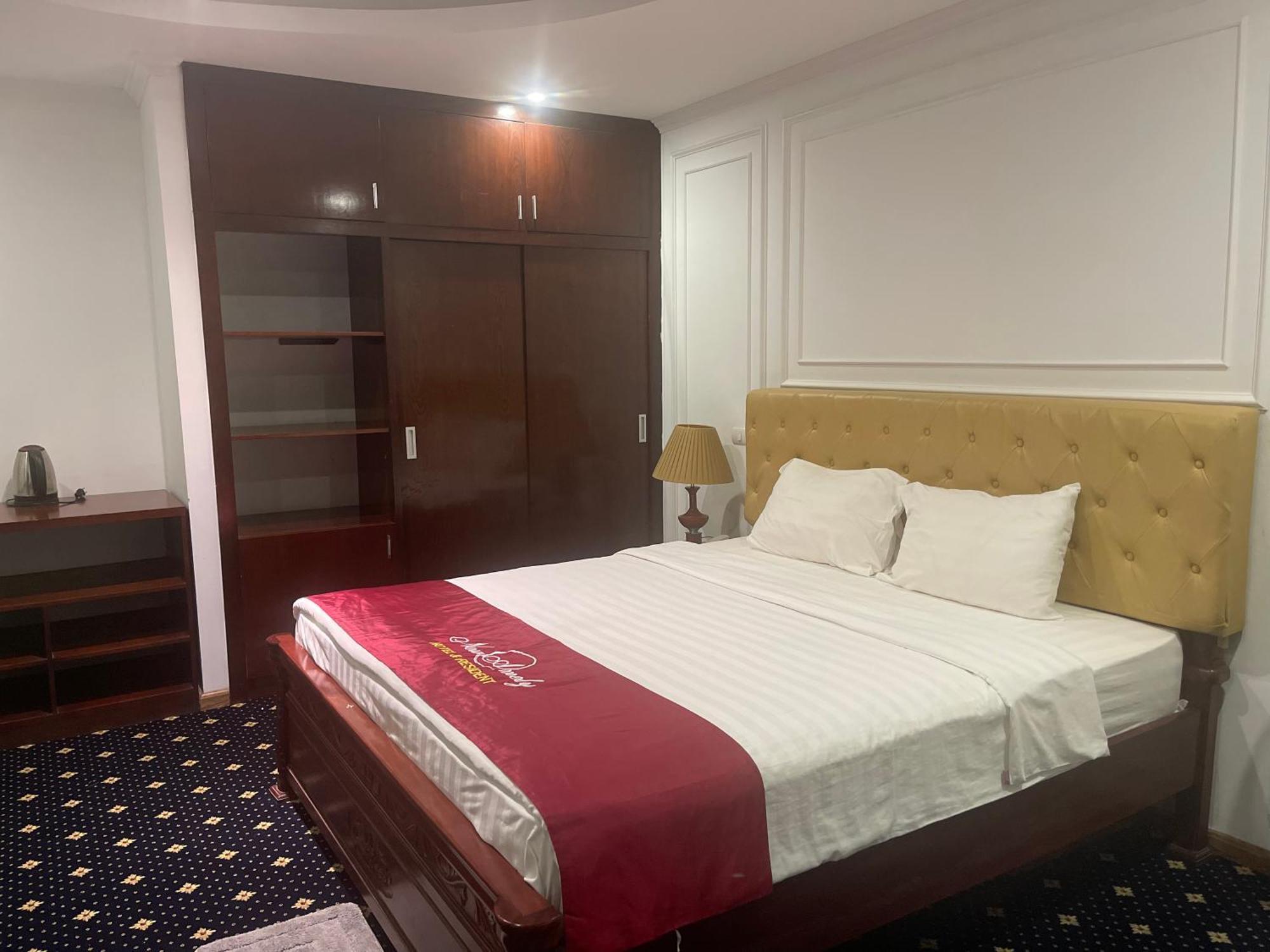 New Amely Hotel ハノイ市 エクステリア 写真