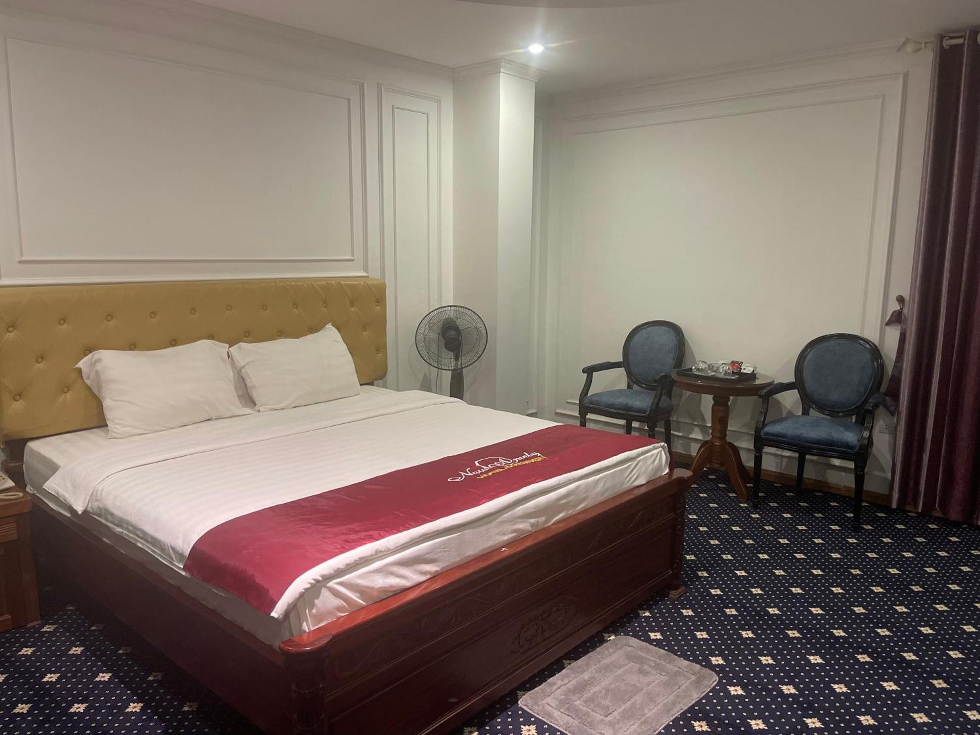New Amely Hotel ハノイ市 エクステリア 写真